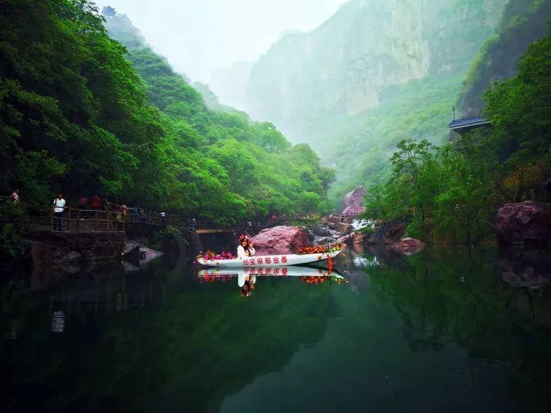 蜡笔小新兄妹春节大拜年