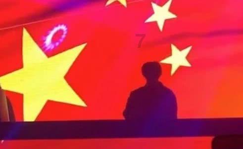 既然“奇点”是出现在一个虚无、没有时空的“地方”，这还算“虚无”吗？游戏画面