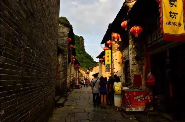 广东打工妹李然:成欧洲首位华裔王妃,婚后坚持把王子“拐”回国