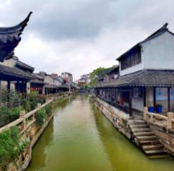 蝙蝠侠：阿甘之城